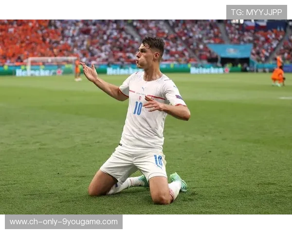 希克：为教练的战略赢得认可，后卫们贡献巨大，希克属于哪个俱乐部